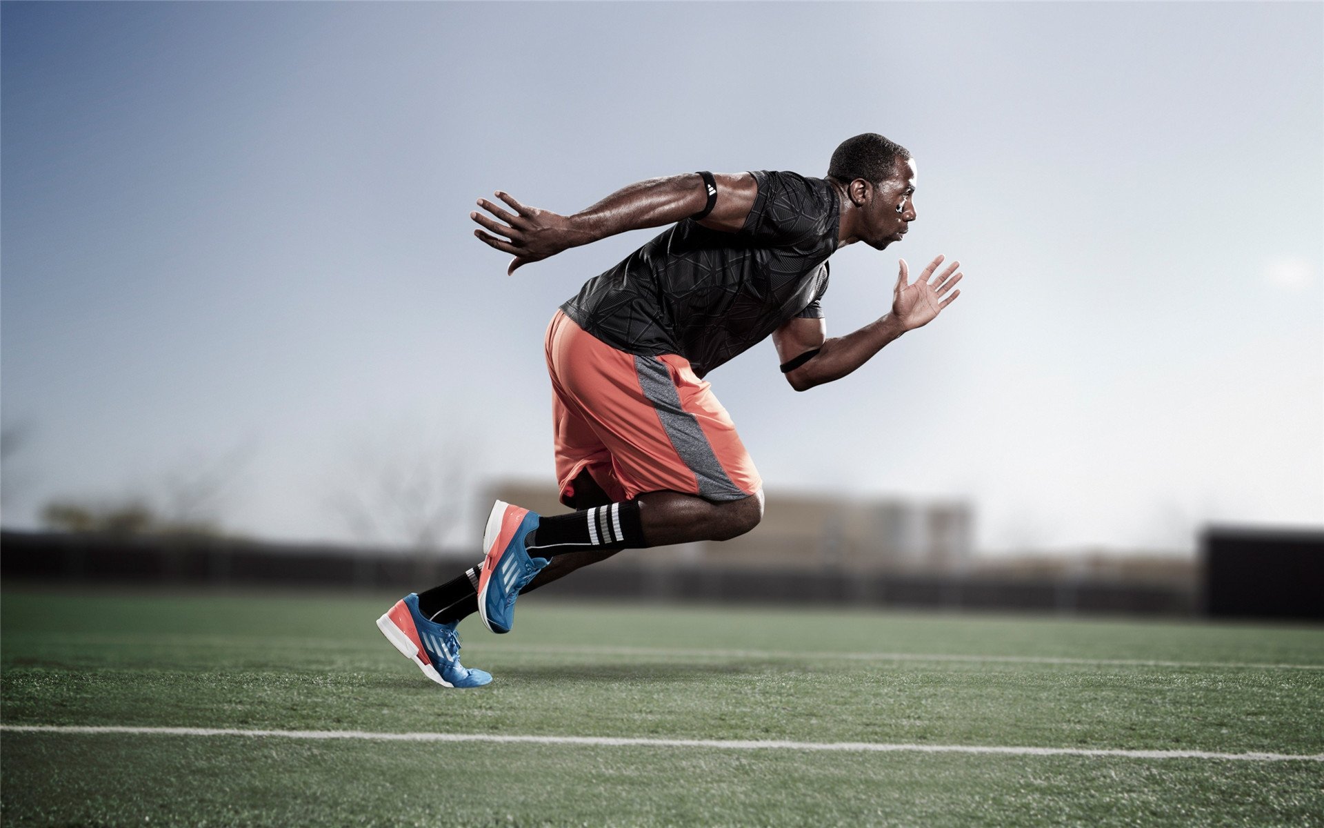 _未来运动配件：智能手环、动力鞋全面升级_，智能运动手环怎么使用教程